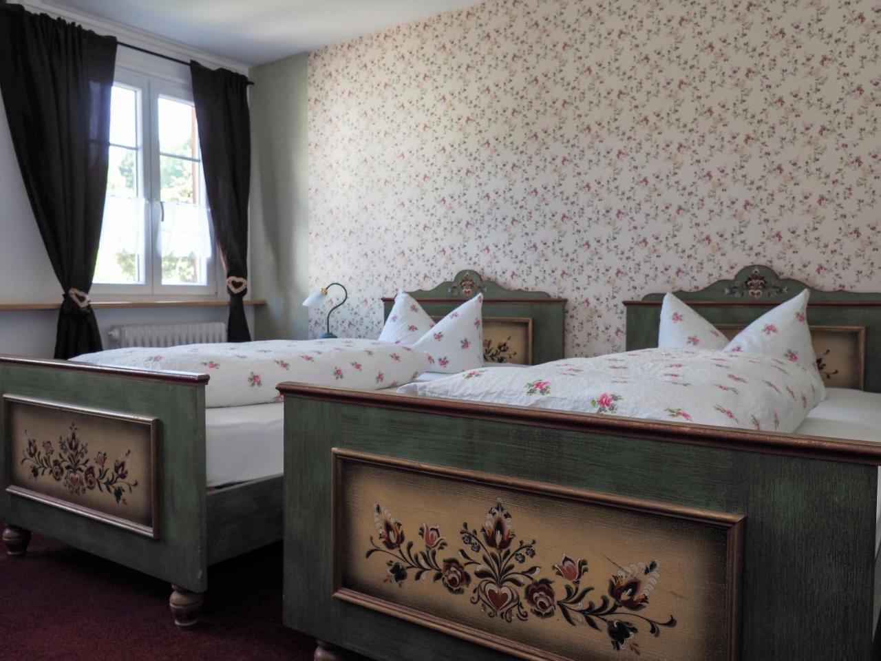 Landgasthof Zum Schwarzen Grat Isny im Allgau Ngoại thất bức ảnh