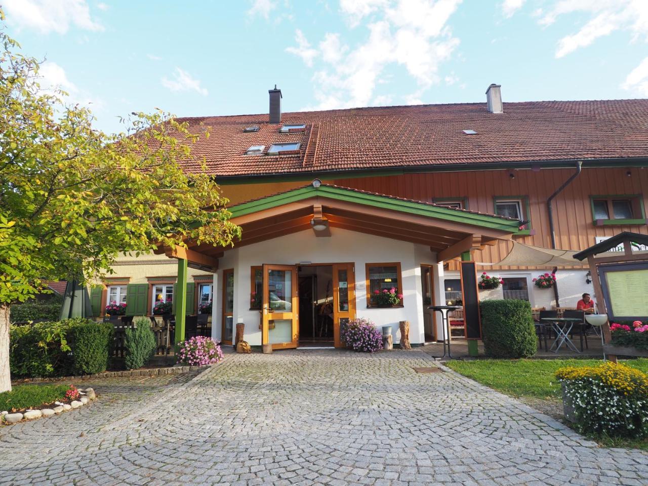 Landgasthof Zum Schwarzen Grat Isny im Allgau Ngoại thất bức ảnh