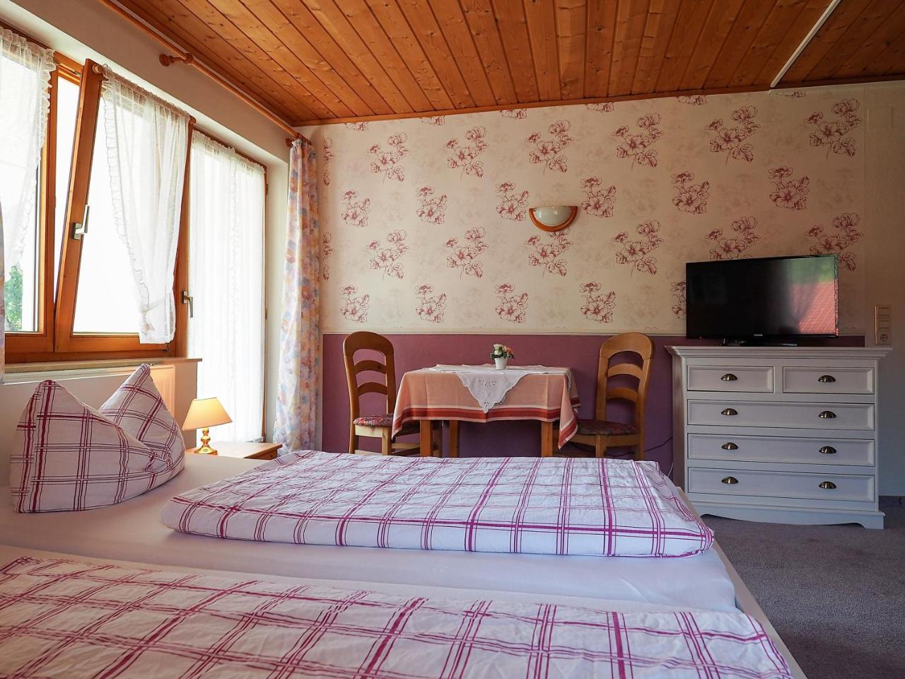 Landgasthof Zum Schwarzen Grat Isny im Allgau Ngoại thất bức ảnh